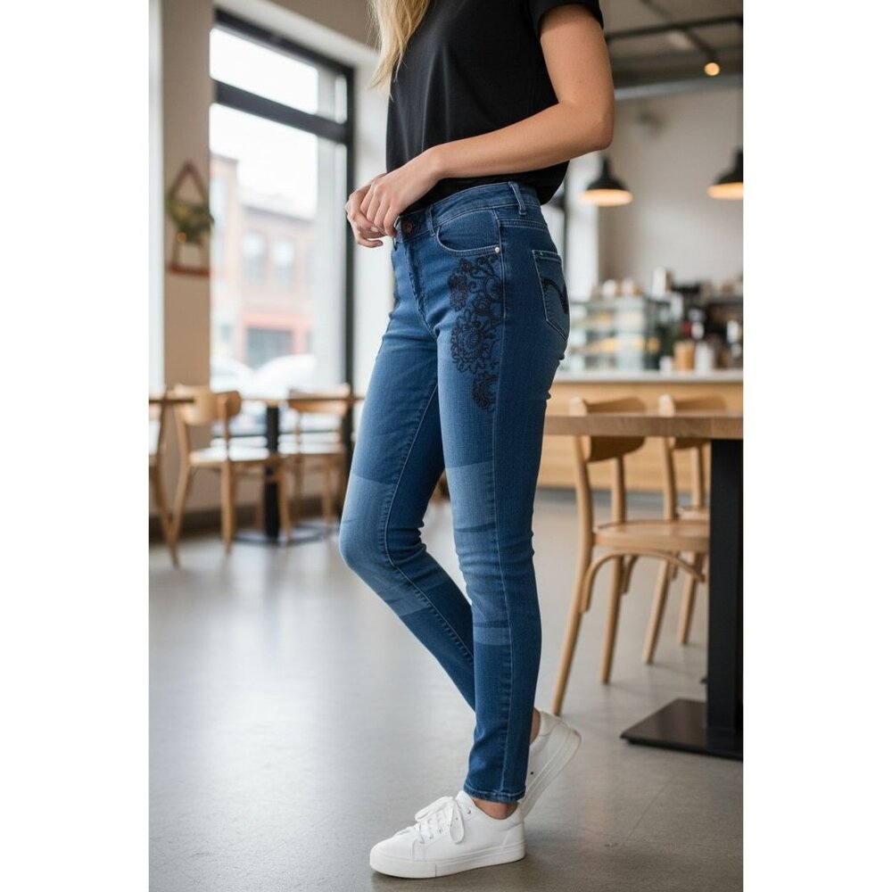 Desigual Womens Slim Fit Embroidered Blue Denim Jeans Size 32